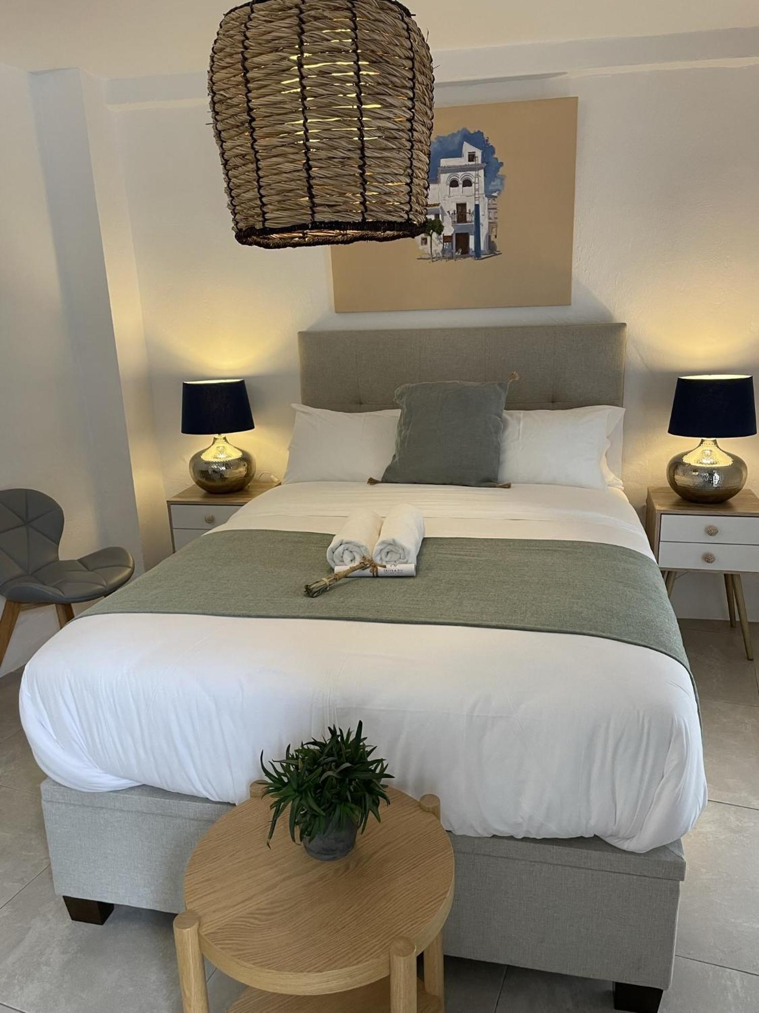 Olive & Ivy Guesthouse Канильяс-де-Асеитуно Экстерьер фото